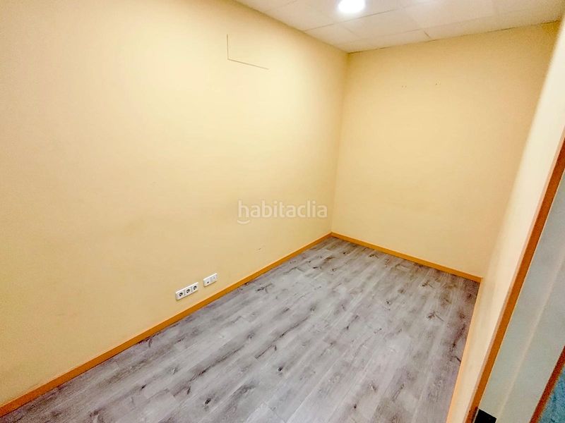 Foto 3cc6c532-fc21-487c-84ac-ff0805ff9af1. Local comercial a Riu Nord Santa Coloma de Gramenet