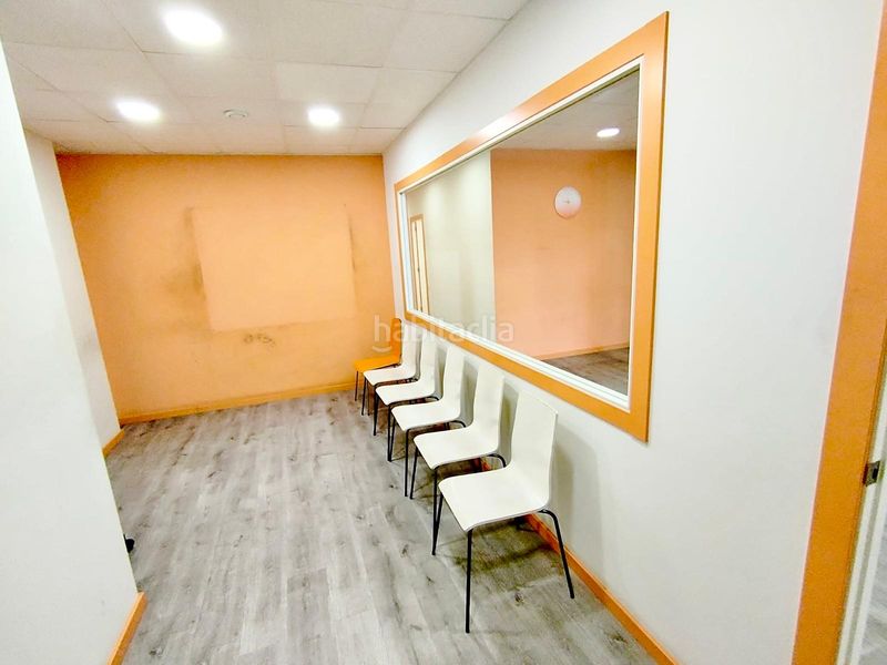 Foto f9e7bf9e-d109-4b5f-946a-37a0ea8146ff. Local comercial a Riu Nord Santa Coloma de Gramenet