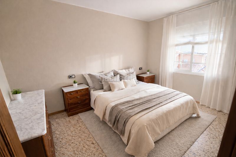 Foto eee10cd9-40a5-4302-aa5e-908fea66c93a. Etagenwohnung mit heizung in Riu Sud Santa Coloma de Gramenet