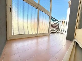 Piso en Santa Rosa. Oportunidad: piso con balc�n y ascensor y 4 dormitorios, en el c