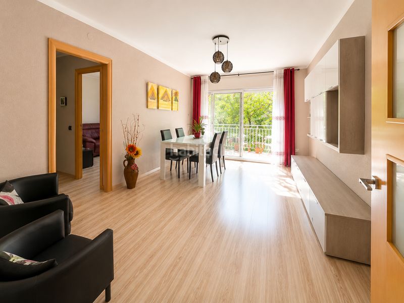 Foto 53d72071-e9f1-4c83-9633-d06e95b5ebed. Etagenwohnung in Centre Santa Coloma de Gramenet