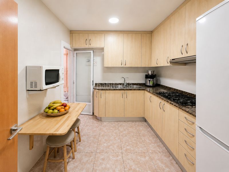Foto bd361f4b-25bf-424b-9824-02bce96ae729. Etagenwohnung in Centre Santa Coloma de Gramenet