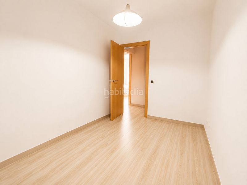 Foto efefae42-d89e-4826-a530-f08bc820acc0. Pis a Centre Santa Coloma de Gramenet