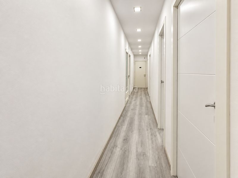 Foto 052b38f0-fde7-4aee-bedd-e0a0d083e1c4. Planta baixa amb calefacció a Puigfred Badalona