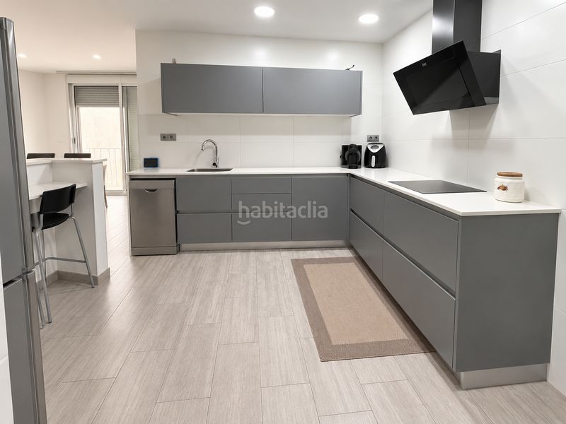 Foto b9a51c05-c0e5-4cf7-af27-d525eb541cab. Erdgeschoss mit heizung in Llatí Santa Coloma de Gramenet