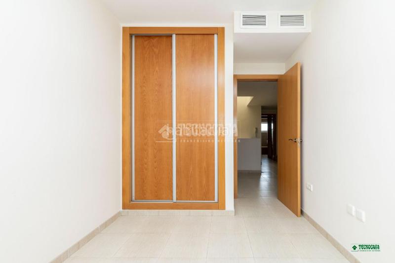 Foto 0d864fd6-a1a3-4fcc-9b22-74e9c24b23f0. Maison jumelée avec parking dans Costacabana - Loma Cabrera Almería