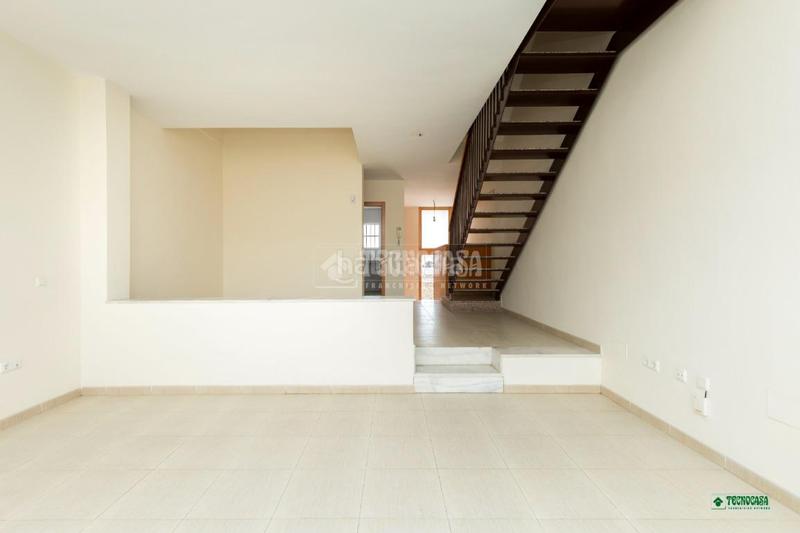 Foto 4d2d5a10-340a-474f-b937-b1dc6f93c22f. Maison jumelée avec parking dans Costacabana - Loma Cabrera Almería