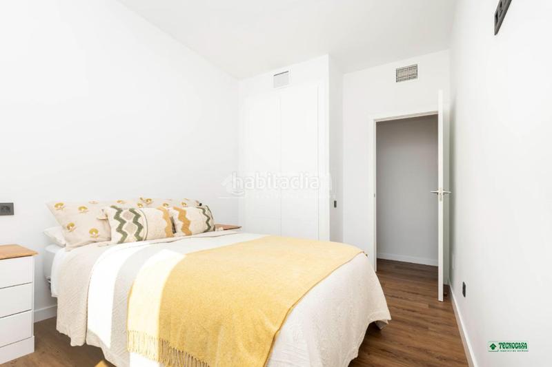 Foto 685b2423-4577-43d6-9825-56ac18a0f607. Appartamento con parcheggio piscina in Retamar Almería