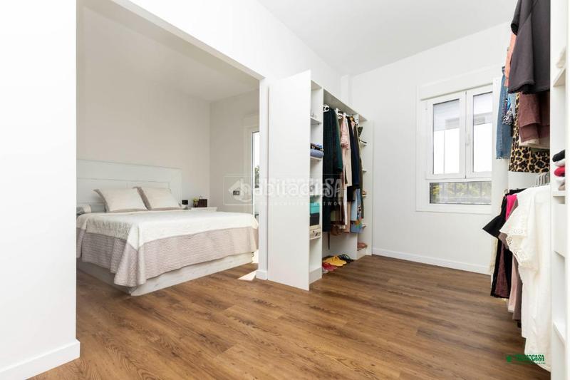 Foto fdbf9290-b4ac-46c3-8fb6-f86e1c672b06. Appartamento con parcheggio piscina in Retamar Almería