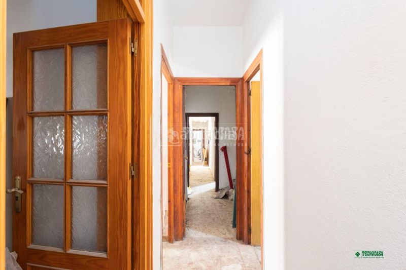Foto f8a461af-a10e-4907-9bd6-72d41ed1243a. Casa aparellada a Costacabana - Loma Cabrera Almería