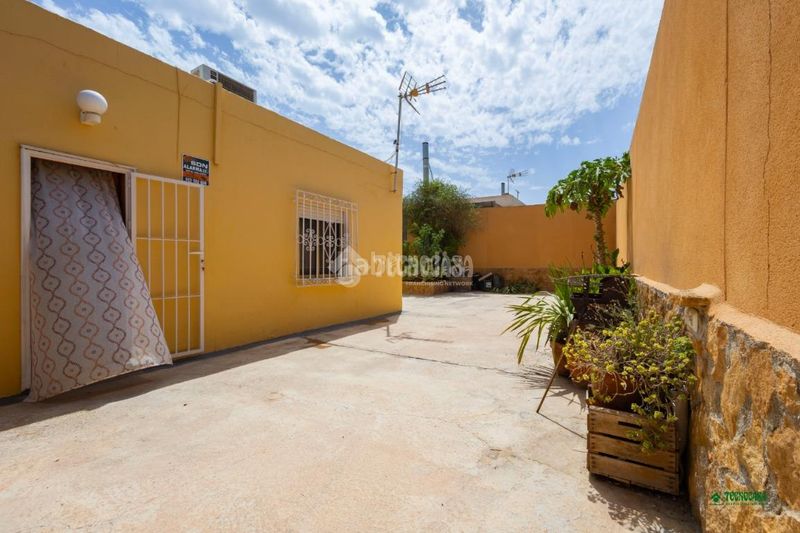 Foto 23da1920-b513-42e8-8596-07065d5d2a19. Casa amb aparcament a El Alquián Almería