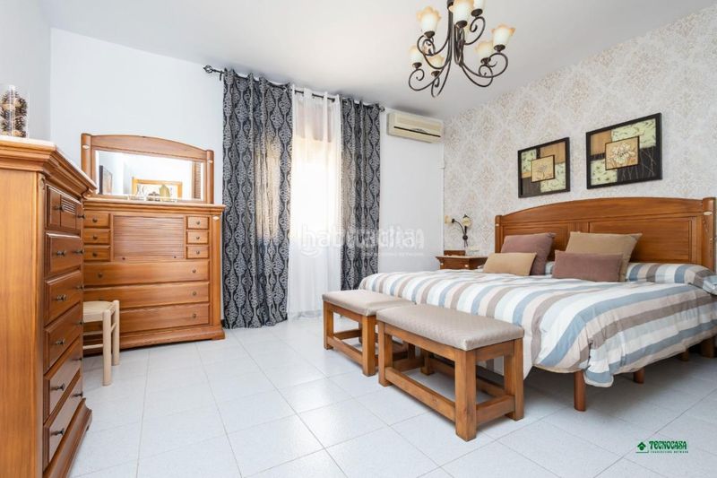 Foto 7f534f3c-3c08-4908-9e93-2d25303c5bc1. Casa amb aparcament a El Alquián Almería