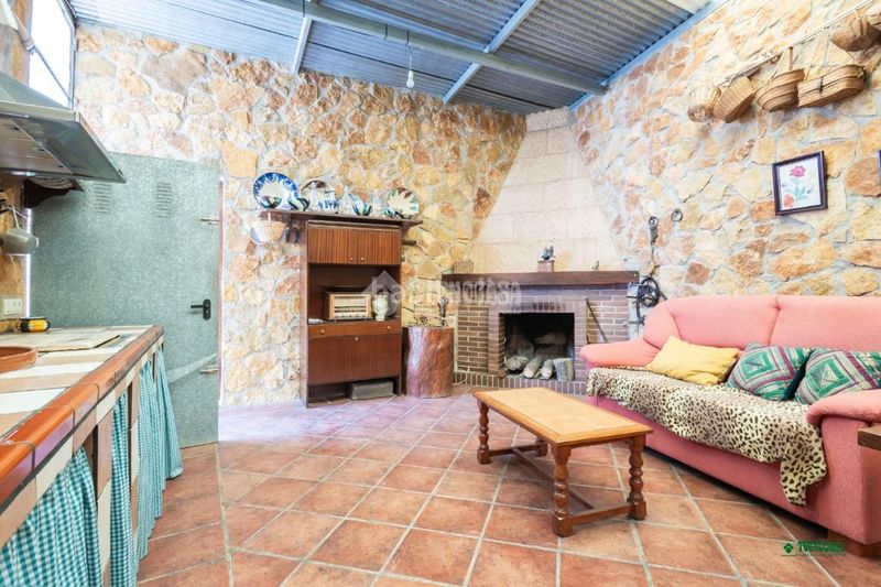 Foto b3e4f985-8441-40e8-8289-a3cfe79d8899. Casa amb aparcament a El Alquián Almería