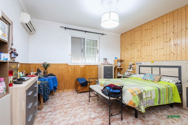 Foto b829d214-ab41-44c5-b878-9ad5193b3431. Casa amb aparcament a El Alquián Almería