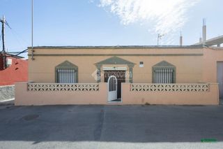 Doppelhaus in Costacabana - Loma Cabrera. Casa en venta en almería