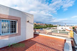 Casa bifamiliare in Roquetas pueblo. Casa en venta en roquetas de mar  aguadulce