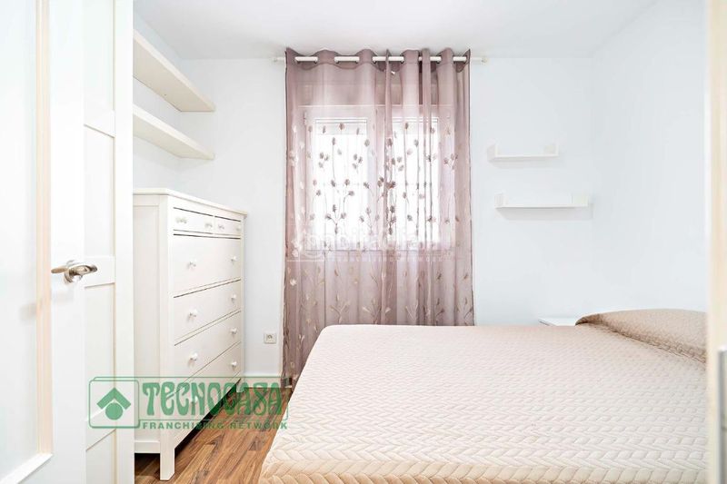 Foto 8ea556c8-57e1-4329-adb8-d225a29b3696. Pis amb aparcament a Roquetas pueblo Roquetas de Mar