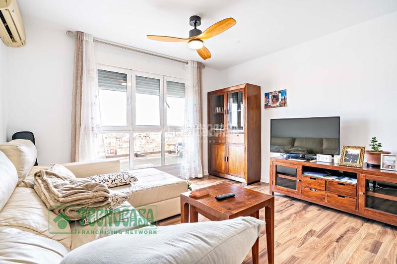 Foto b16b6c55-8bf6-42cb-a87a-80d35d4390e0. Pis amb aparcament a Roquetas pueblo Roquetas de Mar