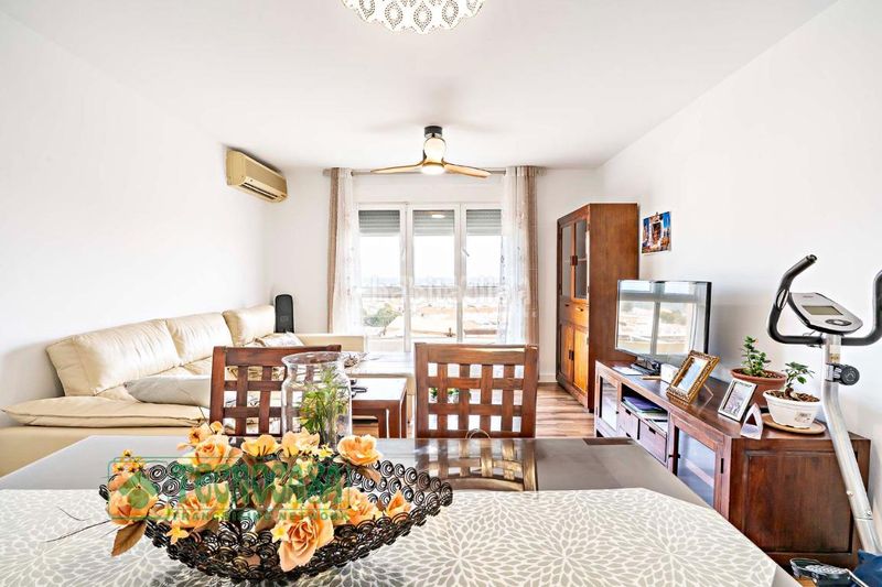 Foto f1aeb495-9eb9-4772-b2d2-bfb4655d7d88. Pis amb aparcament a Roquetas pueblo Roquetas de Mar