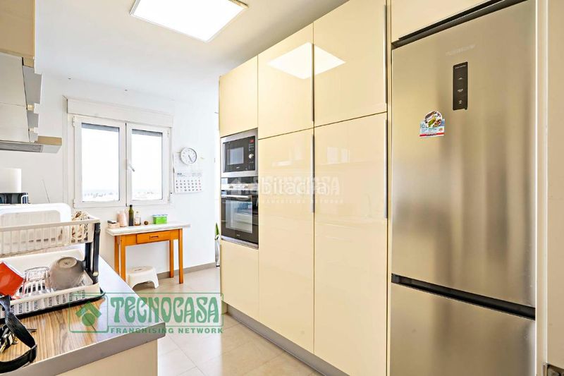 Foto f56bc0e6-70ea-4551-91bc-2fe4f6c27c71. Pis amb aparcament a Roquetas pueblo Roquetas de Mar