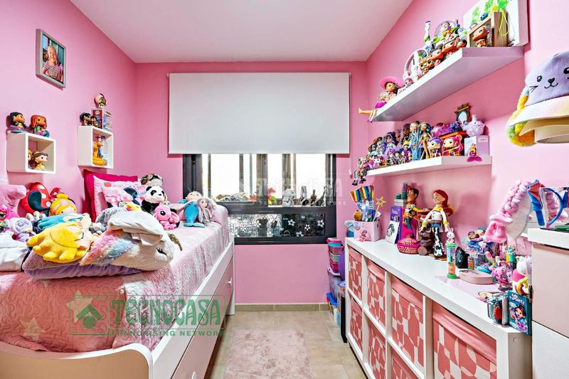 Foto 1d5ecc75-abca-47af-9945-1841bce591c9. Pis amb calefacció aparcament a Roquetas pueblo Roquetas de Mar