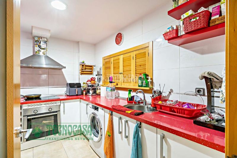 Foto 52a547f6-f7b1-4f58-9c4b-7b8098fa8228. Pis amb calefacció aparcament a Roquetas pueblo Roquetas de Mar