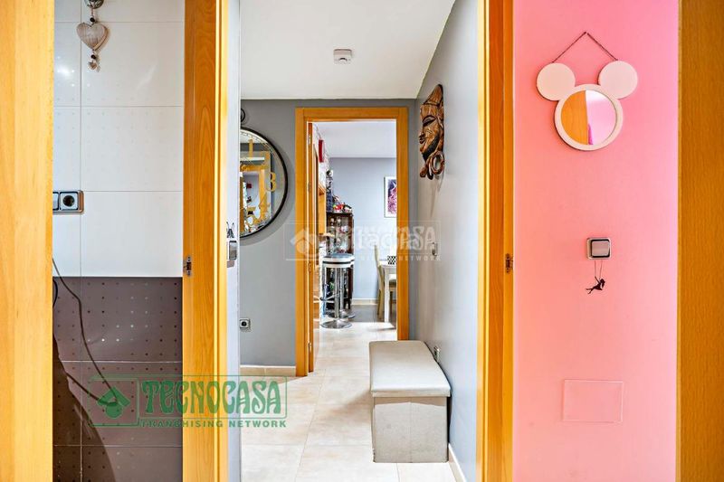 Foto f58dc1eb-c98b-4a97-82f5-738bbd214511. Pis amb calefacció aparcament a Roquetas pueblo Roquetas de Mar