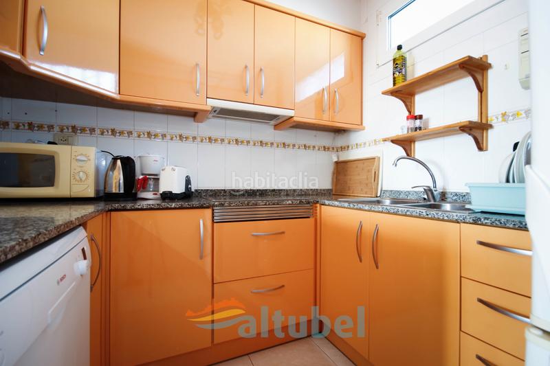 Foto 648db38f-338b-4209-90ce-836bb5499b37. Casa adosada en avinguda d'irlanda 56 en Las Atalayas-Urmi-Cerro Mar Peñíscola