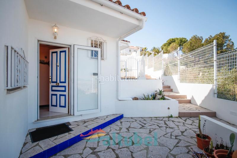 Foto b3e044e0-93c9-493c-8b8b-e1c062ec30e2. Casa adosada en avinguda d'irlanda 56 en Las Atalayas-Urmi-Cerro Mar Peñíscola