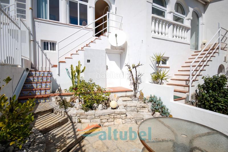 Foto 18390589-b57b-4df5-a046-ca7cc10904f8. Casa adossada a avinguda d'irlanda 56 a Las Atalayas-Urmi-Cerro Mar Peñíscola