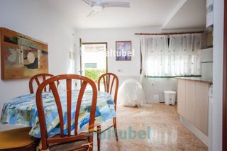 Apartment in Papa luna 10. Bajo acondicionado a 2 minutos de la playa y cerca del centro