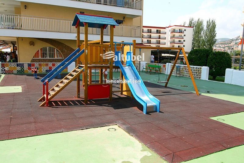 Foto 837f50e0-b2ef-49ea-9868-4a1fa8dd3a52. Apartamento primera línea en torre hirta 7ª planta con vistas al mar y castillo parking en Peñíscola