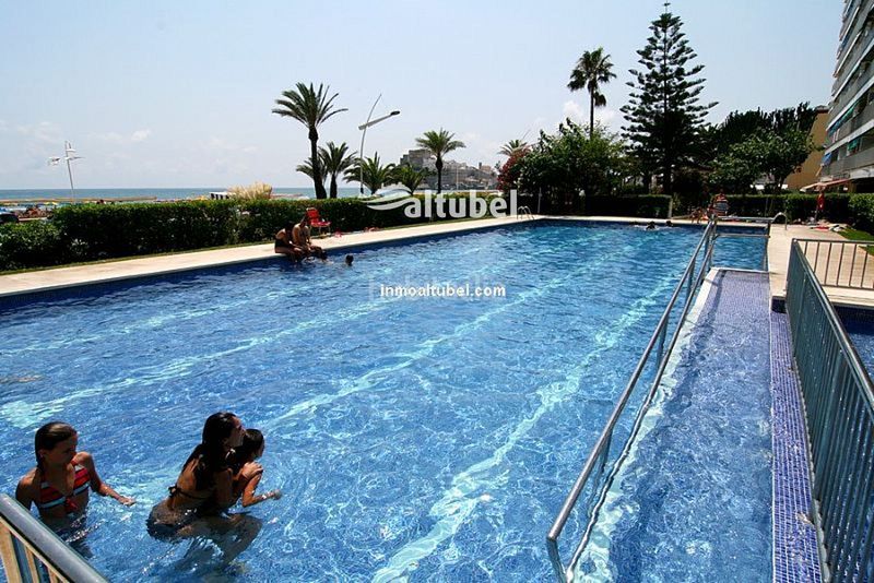Foto ce69caf2-6827-495c-bdce-f29423683440. Apartamento primera línea en torre hirta 7ª planta con vistas al mar y castillo parking en Peñíscola