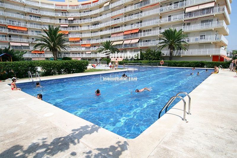 Foto f2806cb2-d08f-4e6b-bdff-2559d482fbb1. Apartamento primera línea en torre hirta 7ª planta con vistas al mar y castillo parking en Peñíscola