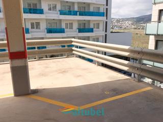 Aparcament cotxe a Avinguda del papa luna 49d. Parking para coche