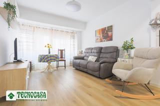 Pis a Adra. Piso en venta en adra