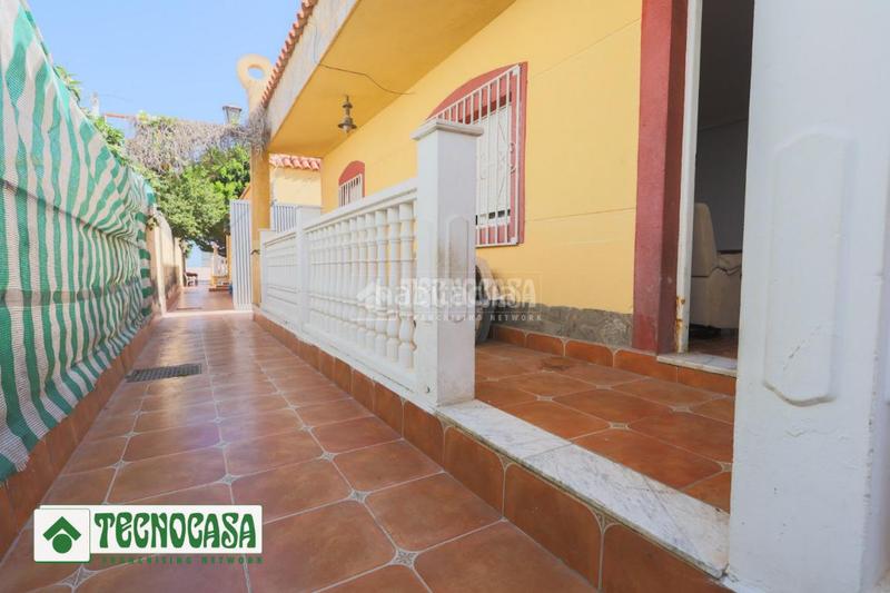 Foto 722a010a-beca-462c-946c-b8a6f1539fd0. Casa pareada casa en venta en Adra