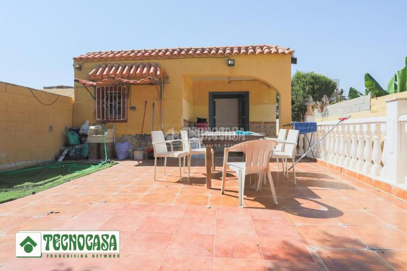 Foto 8110607c-8c2e-47e9-8635-cc3807438c69. Casa pareada casa en venta en Adra