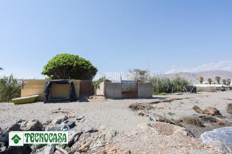 Foto dcc51f81-5027-434a-b339-6a991d4bbdf9. Casa pareada casa en venta en Adra