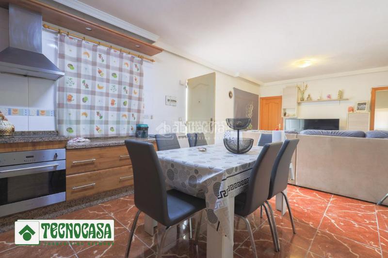 Foto eb060eb7-6062-46ad-ad8a-271c5d90a6dd. Casa pareada casa en venta en Adra