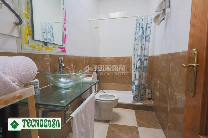 Foto fb6a5aad-ae9a-446e-812e-465677aab6e1. Casa pareada casa en venta en Adra