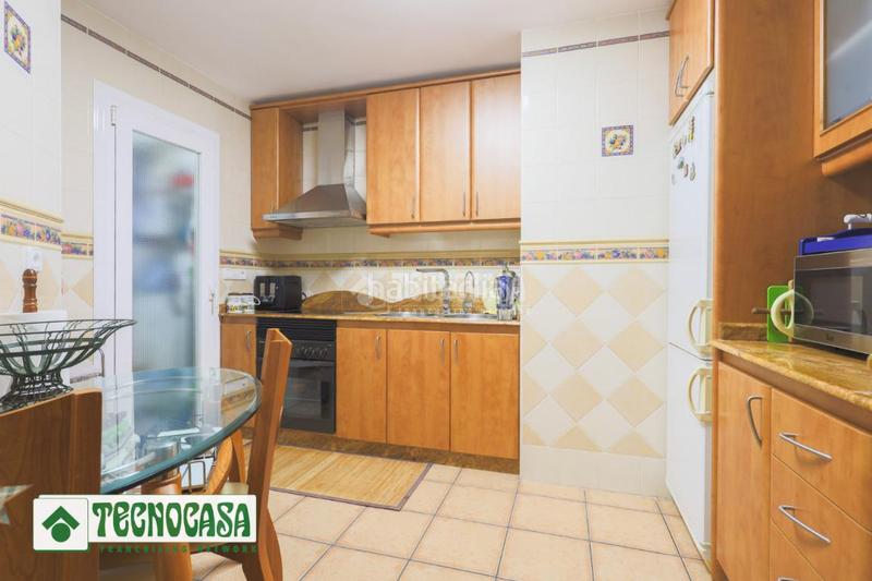 Foto eda5eed9-e6be-46c5-b3ec-4386e9fe6de0. Ático  en venta en Adra