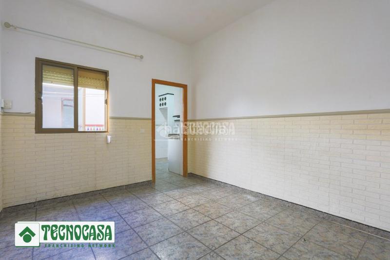 Foto 8a5a4937-490c-4da1-a2ae-9f2ecf136e94. Casa pareada casa en venta en Adra