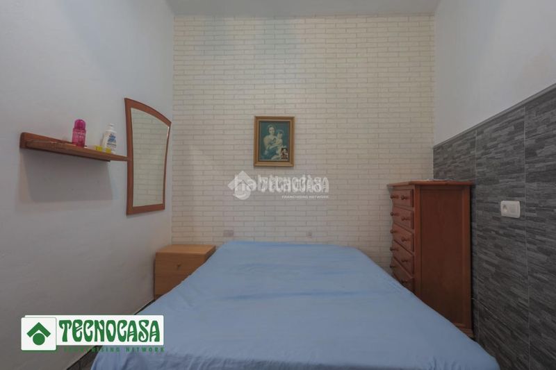 Foto bbba4747-67fc-4cd7-9689-0e6b9b3e8fea. Casa aparellada a Adra