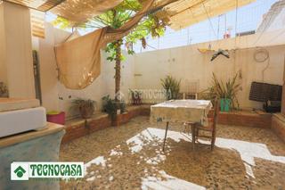 Casa aparellada a Adra. Casa en venta en adra