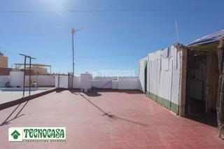 Maison jumelée à Adra. Casa en venta en adra