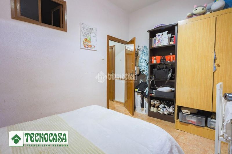 Foto 89d1115b-8ed7-43d3-9566-241e57d174f2. Casa aparellada a Adra