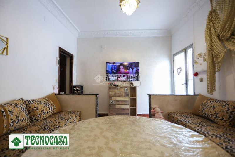 Foto 4801e267-c30c-42b6-be4e-1301ec5fc8a8. Casa aparellada amb calefacció a Adra