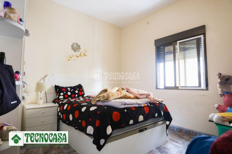 Foto 5d5459f1-2cc7-4177-9652-0574d582cc44. Casa aparellada amb calefacció a Adra