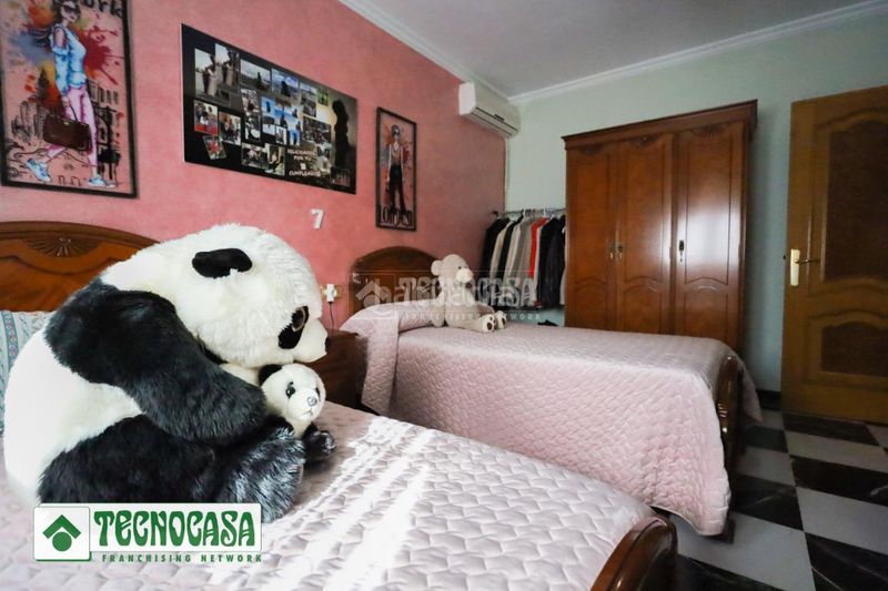 Foto 5fc50aec-b5c6-474d-a4e5-cadd7aa25944. Casa aparellada amb aparcament a Adra